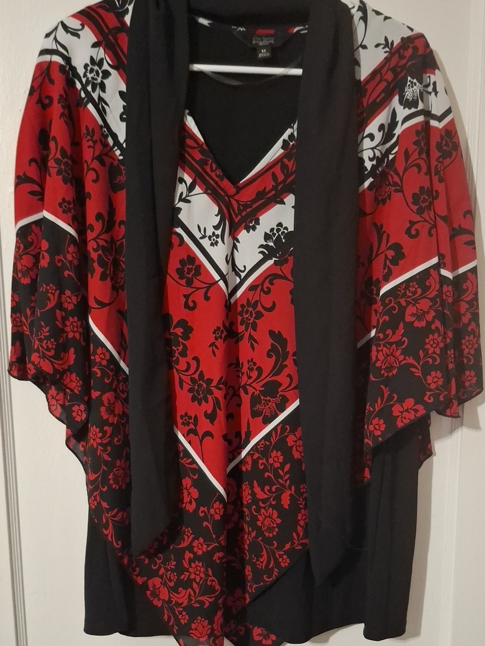 Black & Red Floral V-Neck Womens Sweater Top